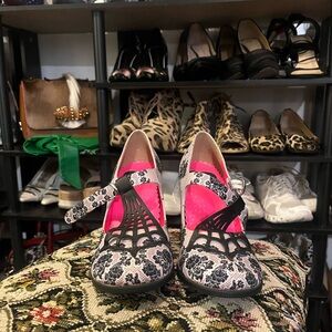 Never Worn Purple and Black Halloween Spiderweb Satin Pumps,